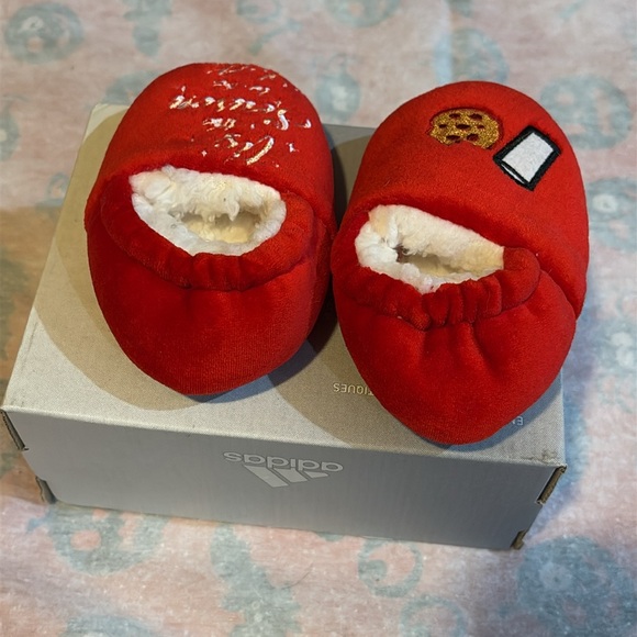 Slippers - Picture 4 of 6